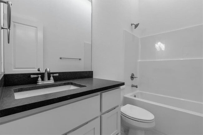 Building Photo - 717 Sun Meadows Loop