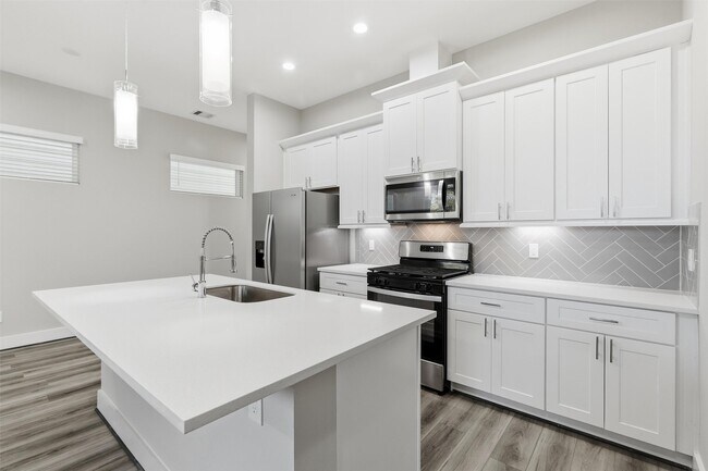 Building Photo - 11 Wellford St