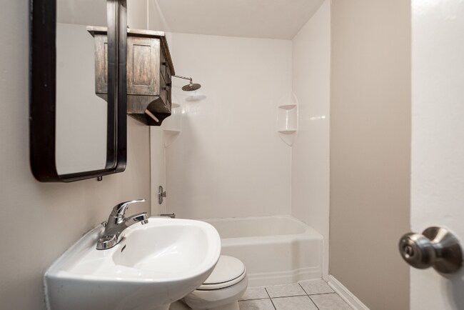 Building Photo - 4126 Pauls Ln