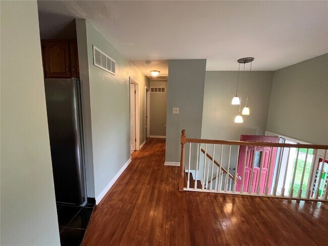 Building Photo - 1054 Woodland Trails Dr