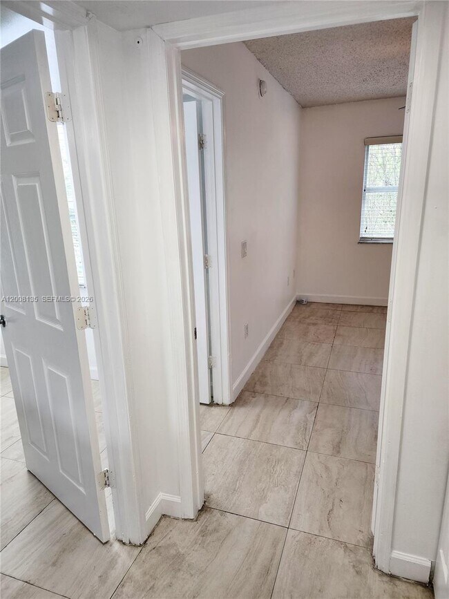 Building Photo - 2451 Centergate Dr