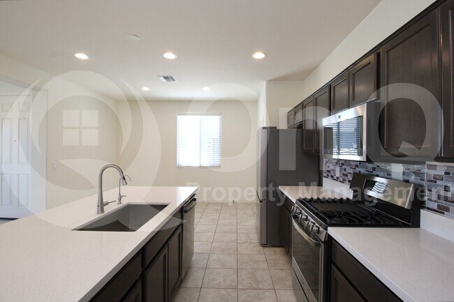 Building Photo - 14238 W Bronco Trl