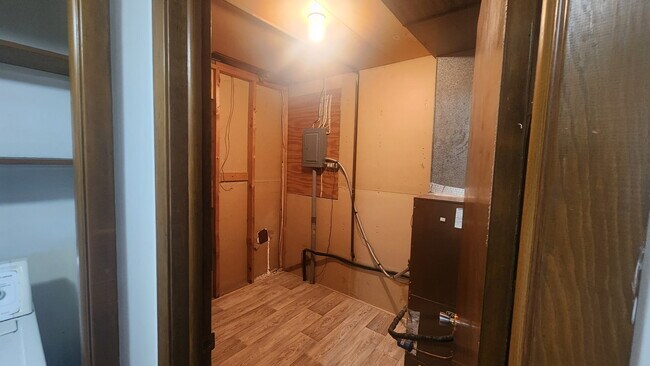 Building Photo - Thompson Apartments