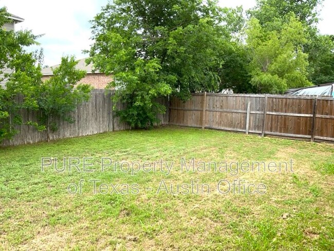 Building Photo - 406 Pecan Grove Dr