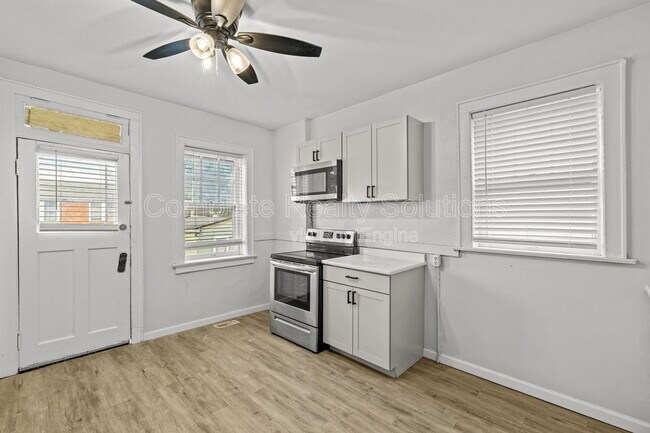 Building Photo - 4765 Goethe Ave