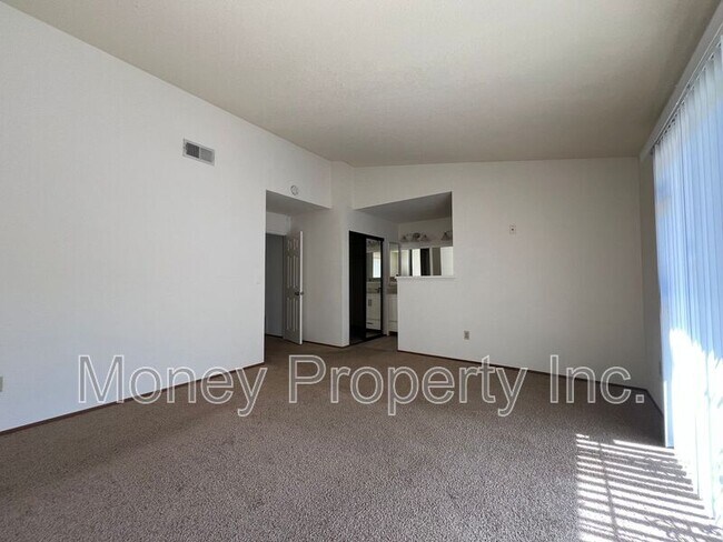 Building Photo - 1766 Bristol Ct