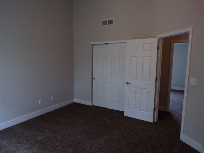 Building Photo - 4906 Magnolia Blossom Blvd