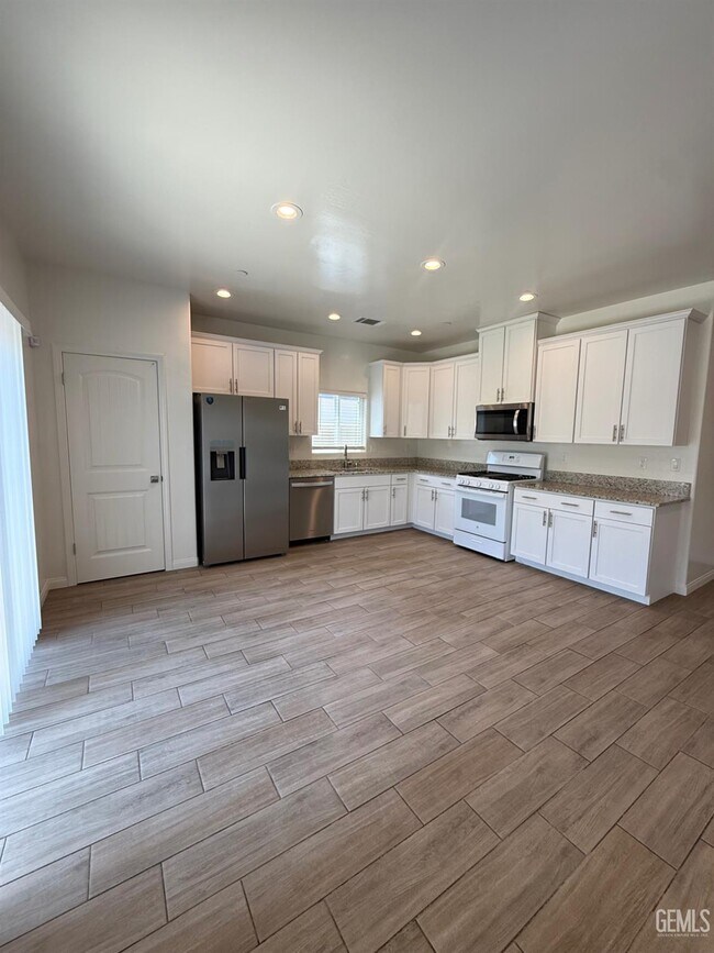 Building Photo - 3915 Costa Del Sol Ln
