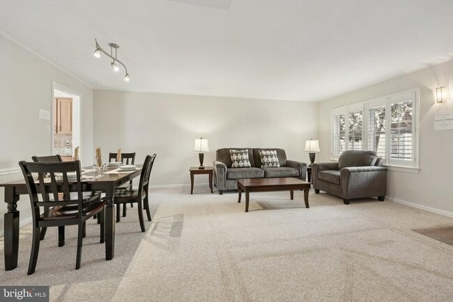 Primary Photo - 88 N Bedford St