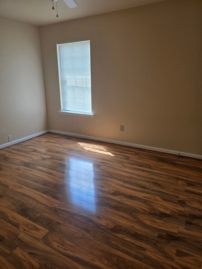Building Photo - 40 Eagles Landing