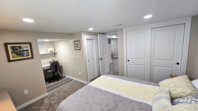 Building Photo - Fully Furnished 3 Bedroom Home in Coeur d'...