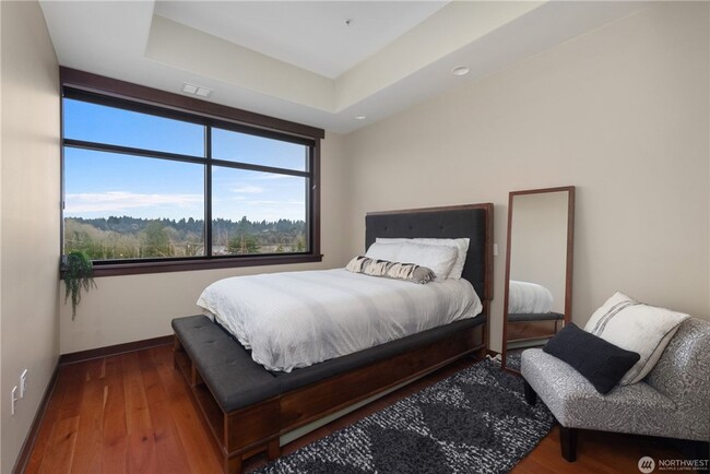 Building Photo - Top Floor Condo for rent!