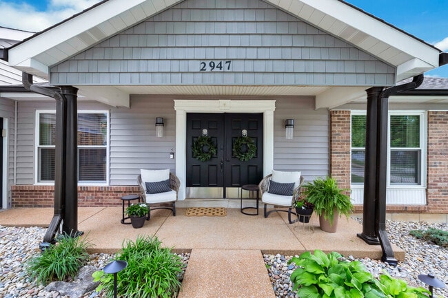 Building Photo - 2947 Meramar Dr