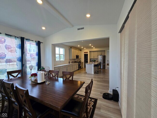 Building Photo - 5128 Summerton St