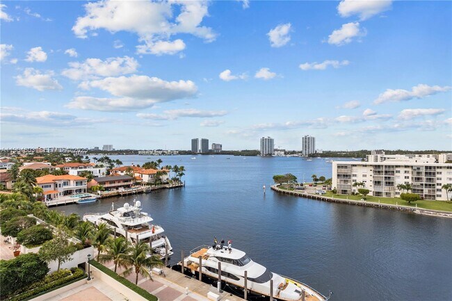 Building Photo - 1000 W Island Blvd