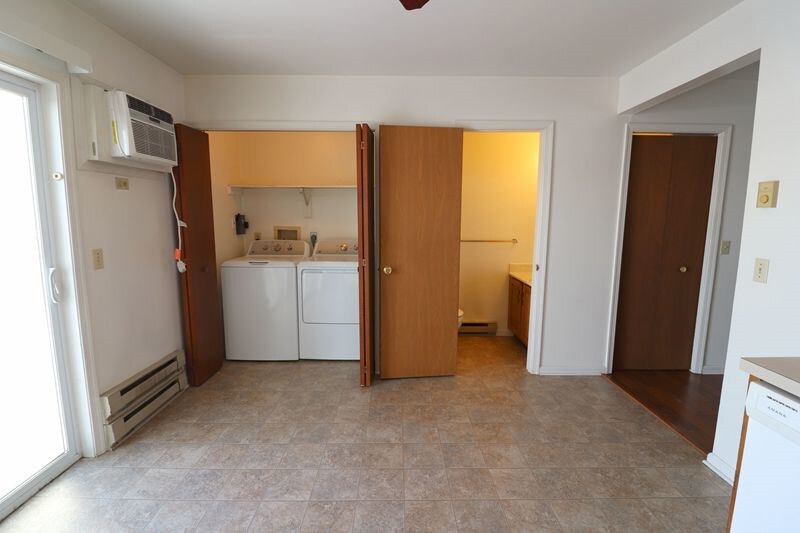 Building Photo - 40 Oriole Dr