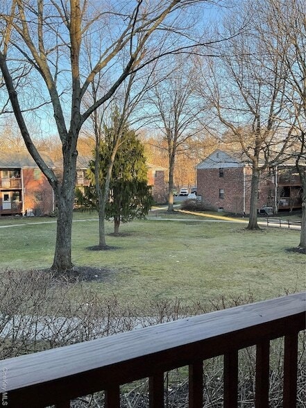 Building Photo - 430 Somerset Dr