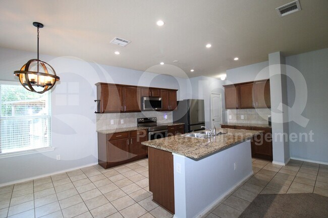 Primary Photo - 1115 Quartz Trl