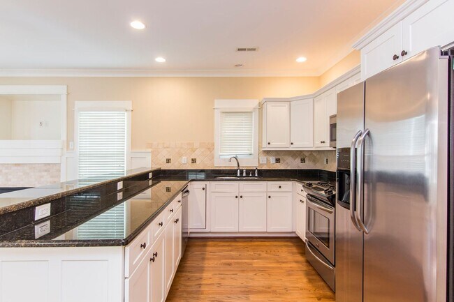 Building Photo - Introducing Your Dream Home in Norfolk: Elegant 3-Bedroom, 2.5-Bath Haven on 2 Floors