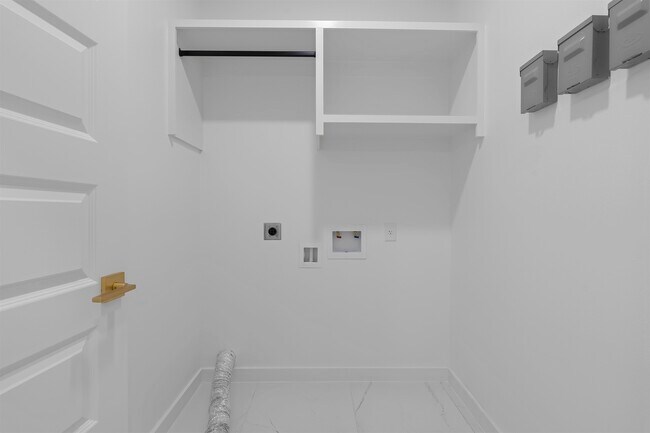 Building Photo - 3911 Yoyis St