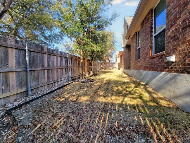 Building Photo - 707 Brook Meadow Trail