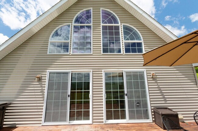 Building Photo - 2109 Dunk Hill Rd