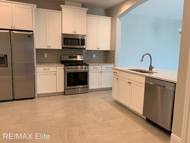 Building Photo - 3 br, 2 bath House - 8373 Loren Cove Dr