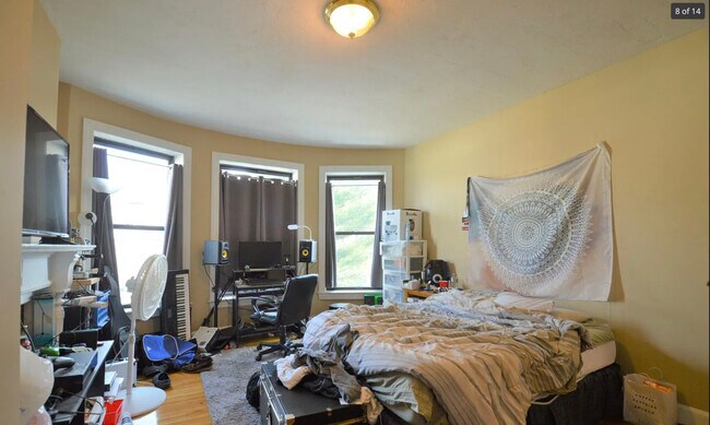 Building Photo - 17 Highgate St