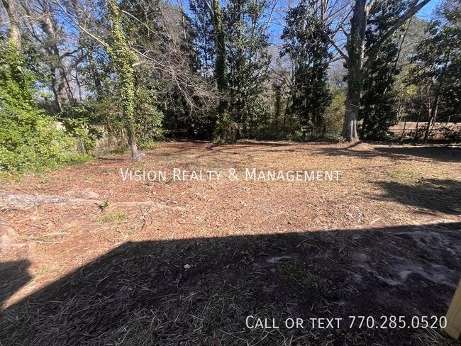 Building Photo - 107 Merrill St