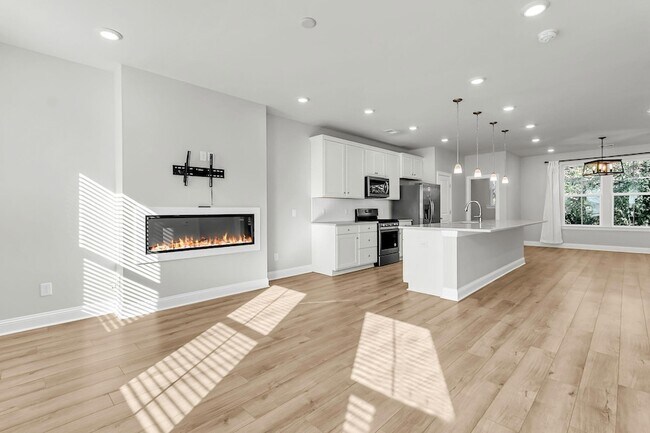 Building Photo - 1226 Tice Ln