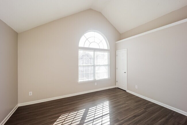 Building Photo - 6083 Trotters Cir