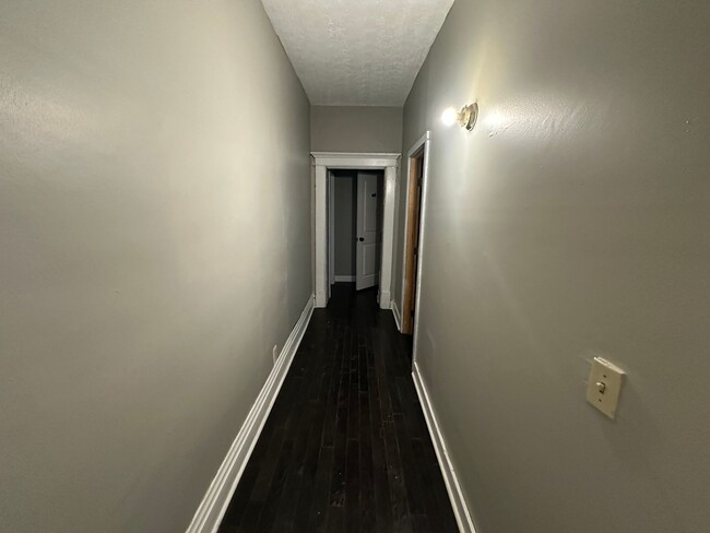 Building Photo - 74 E Lane