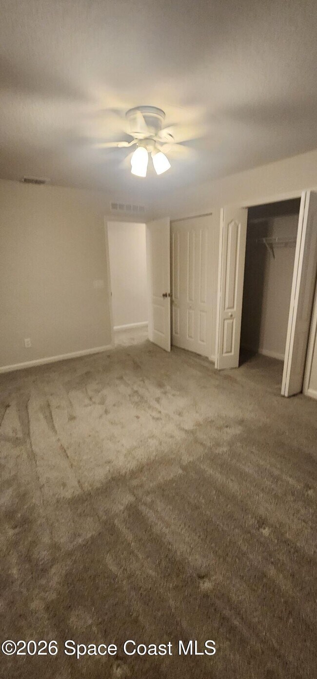Building Photo - 92 Clemente Dr