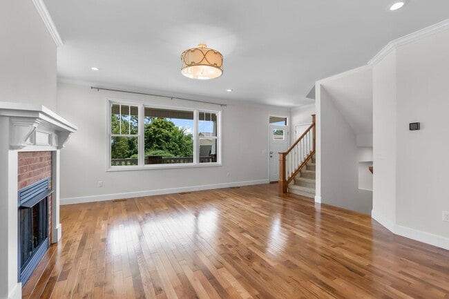 Building Photo - Beautiful Home in Walden Park