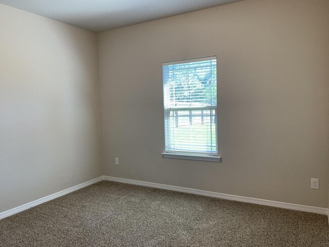 Building Photo - 8591 Prince Ct