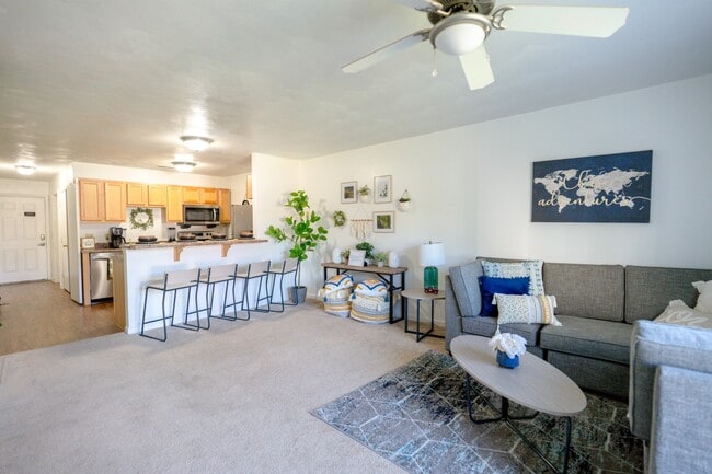 Building Photo - Hunters Ridge of Blacksburg