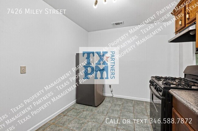 Building Photo - 7426 Miley St