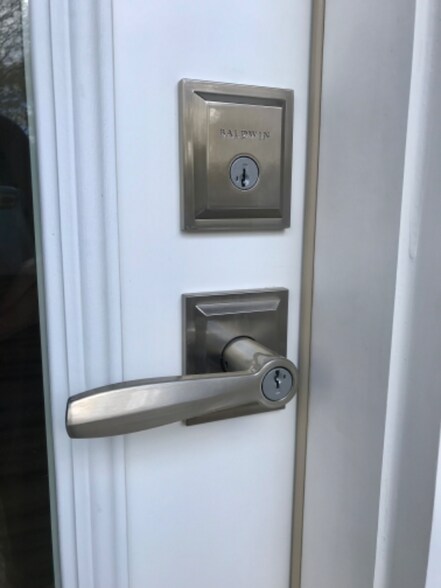 Building Photo - 21 Vaughns Gap Rd