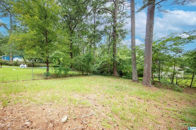 Building Photo - 1037 Dawn Dr