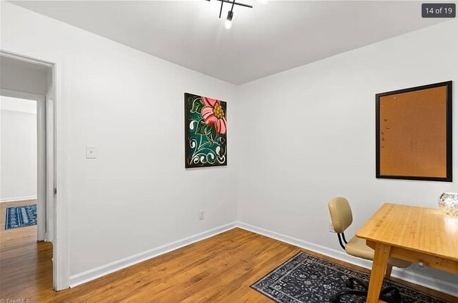 Building Photo - 2 bedroom/1.5 bathroom townhome in Ardmore