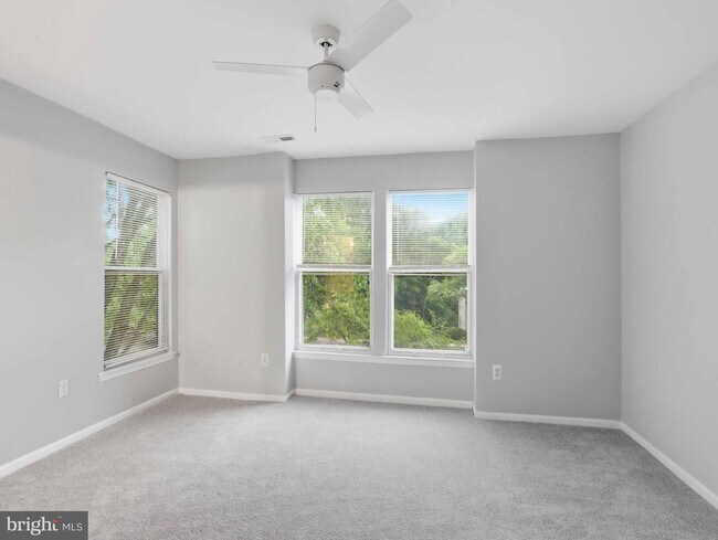 Building Photo - 11510 Little Patuxent Pkwy
