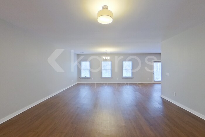 Building Photo - 433 White Oak Cir