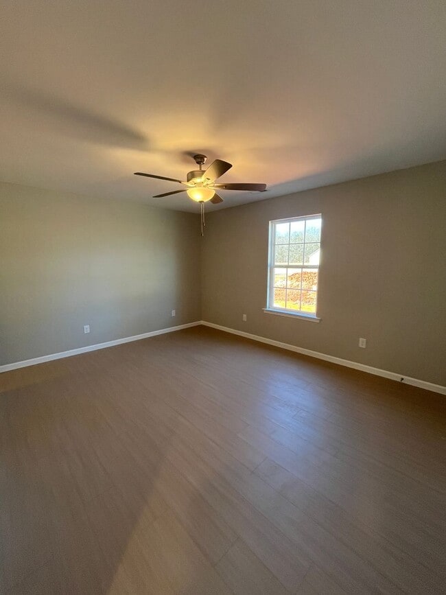 Building Photo - 492 State Rd S-42-2289