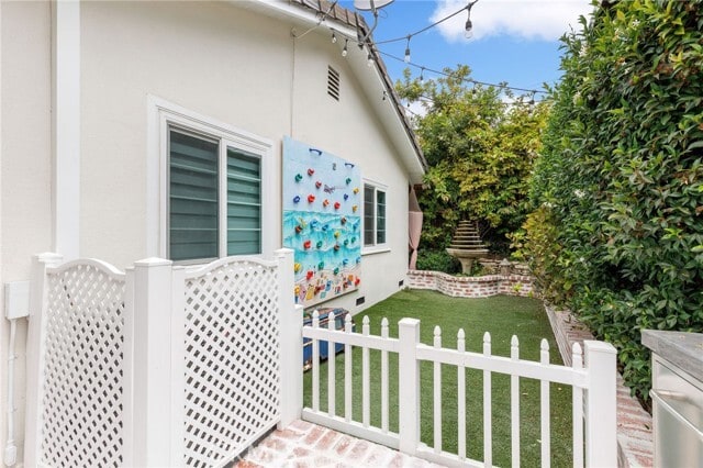 Building Photo - 2116 Palos Verdes Dr W