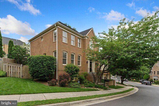 Building Photo - 5108 Warren Pl NW