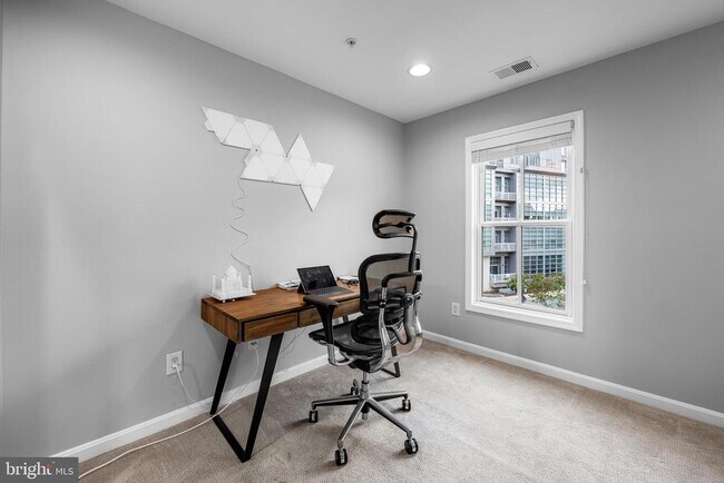 Building Photo - 2614 Lighthouse Ln