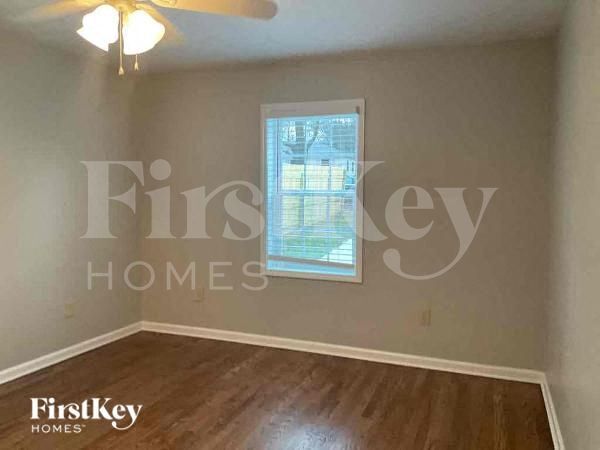 Building Photo - 6064 Blackhawk Trail SE