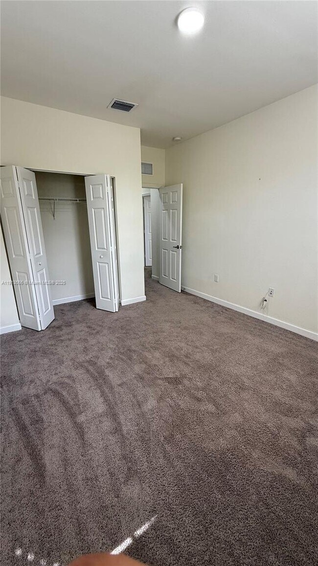 Building Photo - 25301 SW 114th Ct