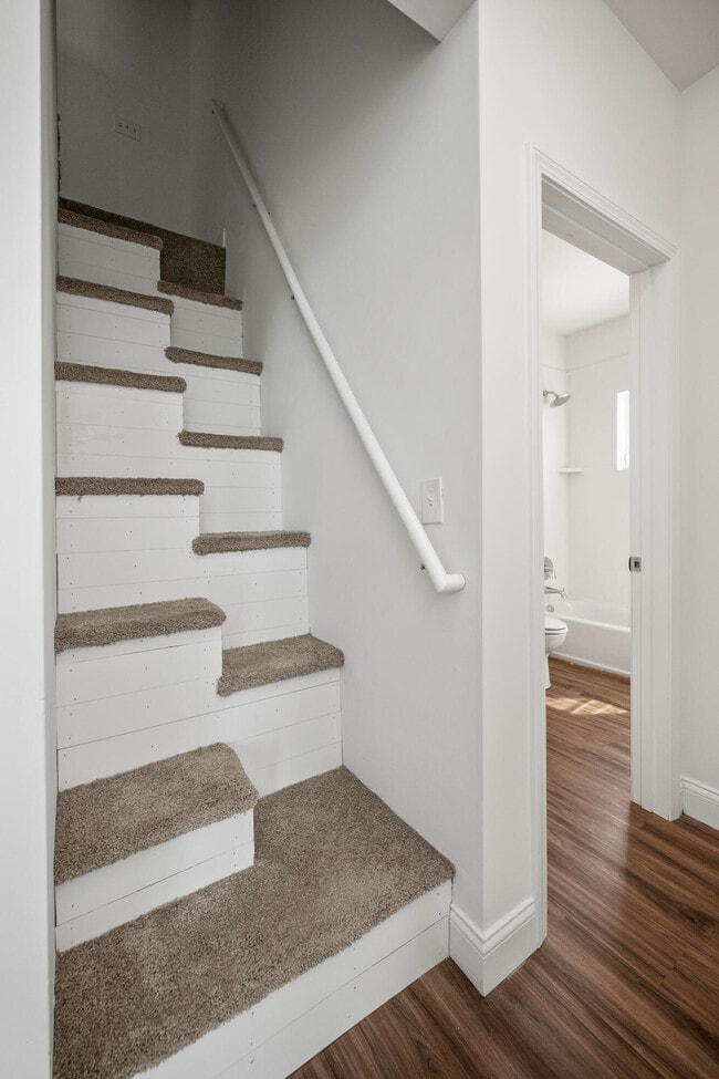 Building Photo - 231 Walton Ave