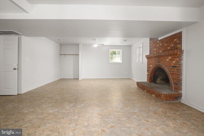 Building Photo - 6065 Eagles Nest Ln